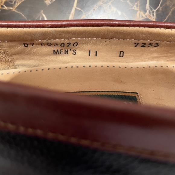 Cole Haan Mens two toned tasseled slip on shoes, excellent pre-owned condition. - Picture 4 of 6